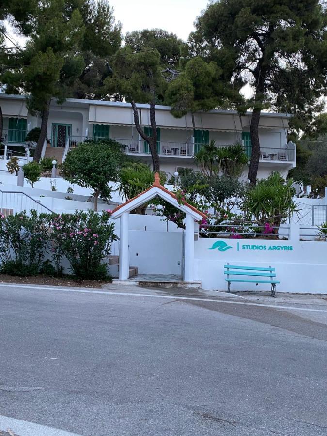 Studios Argyris Poros Town Bagian luar foto