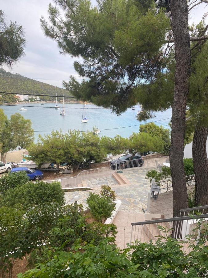 Studios Argyris Poros Town Bagian luar foto